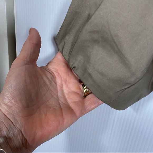 LUII Women’s coat. Ruffles and buttons up the front. Zips closed. 3/4 sleeves. S - Picture 5 of 7